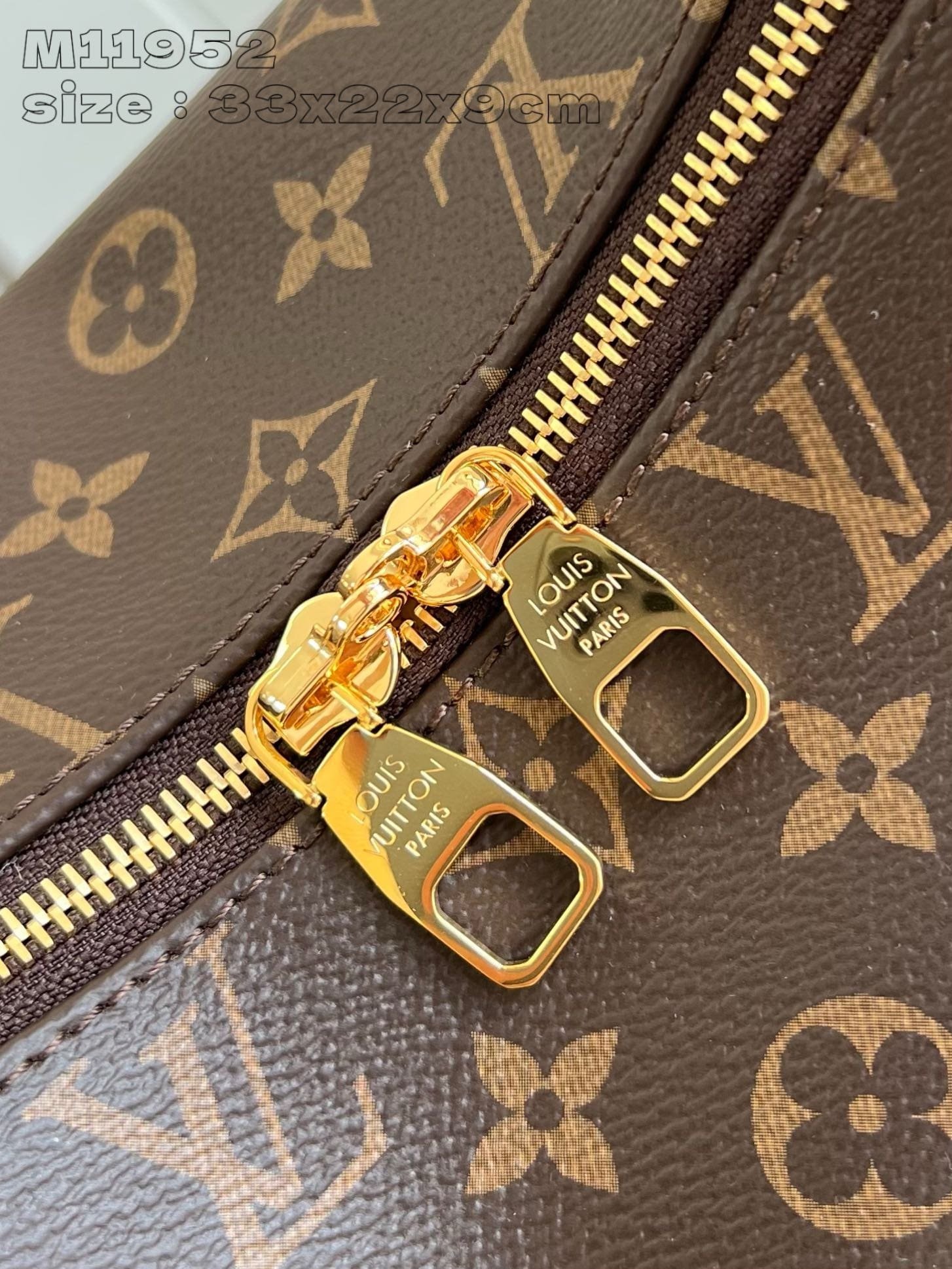 L0vis Vvtt0n M11952 Slouchy PM