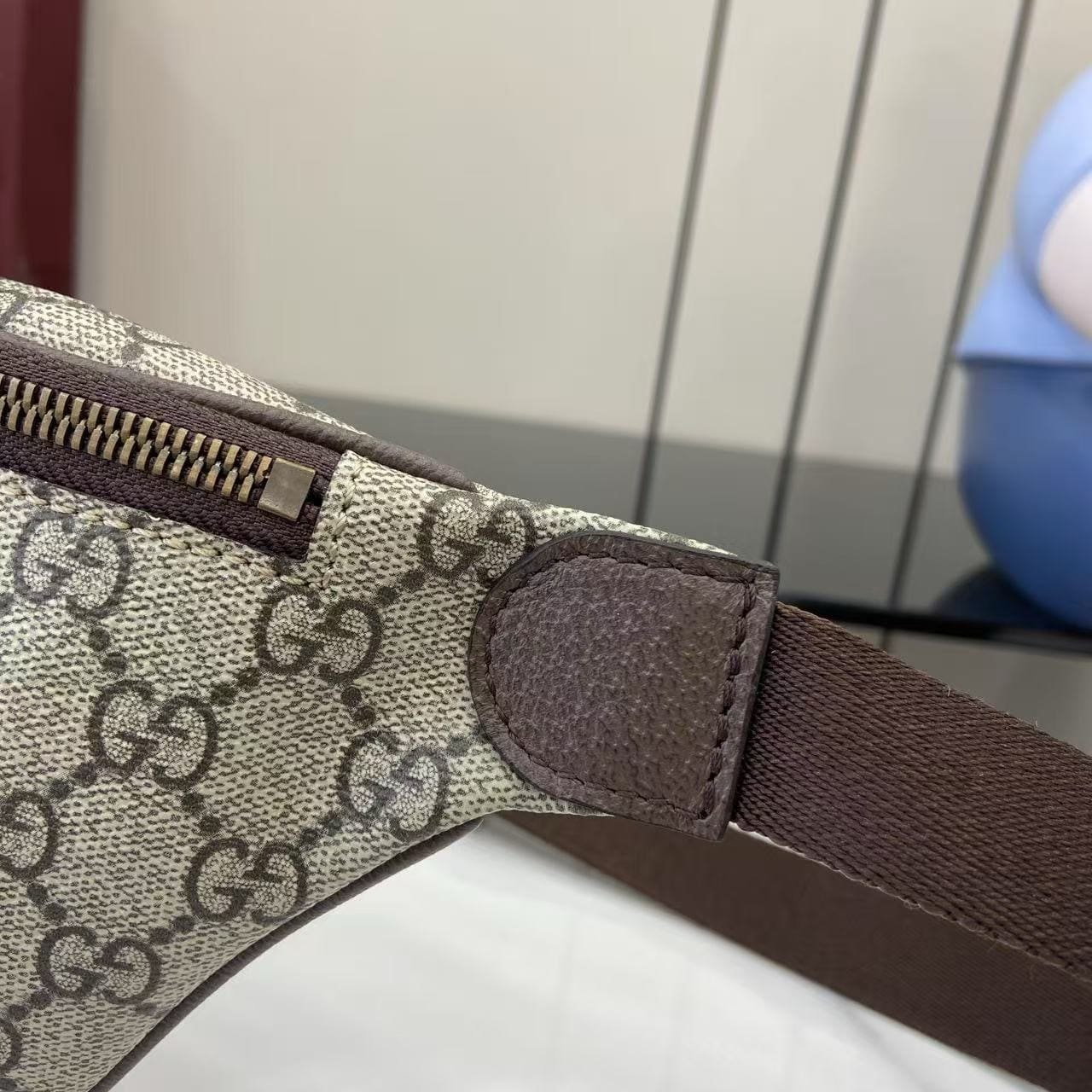 Gvc*1 Ophidia small belt bag