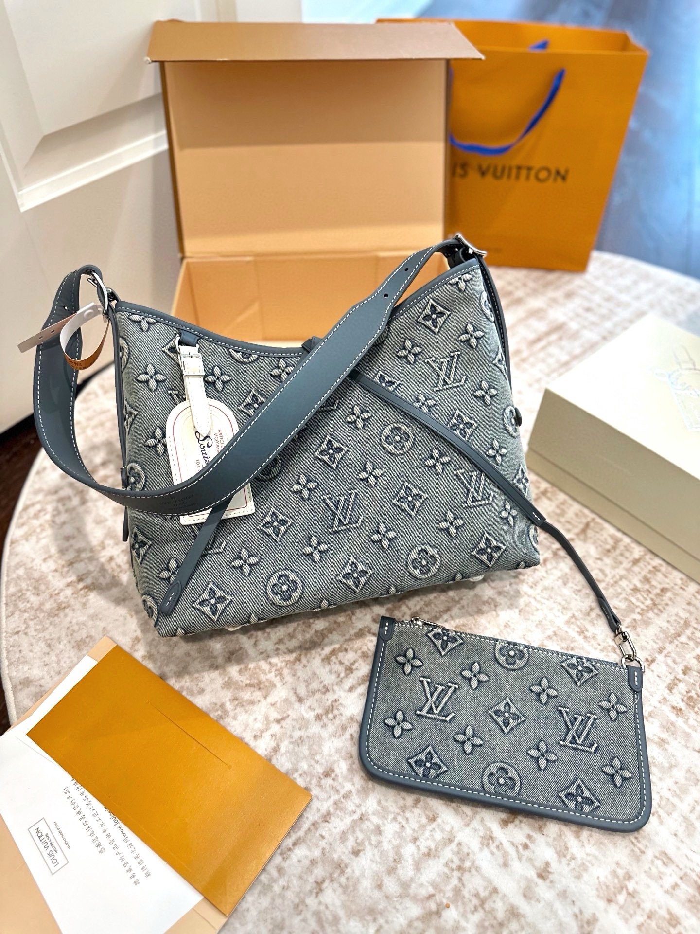 L0vis Vvtt0n Carryall
