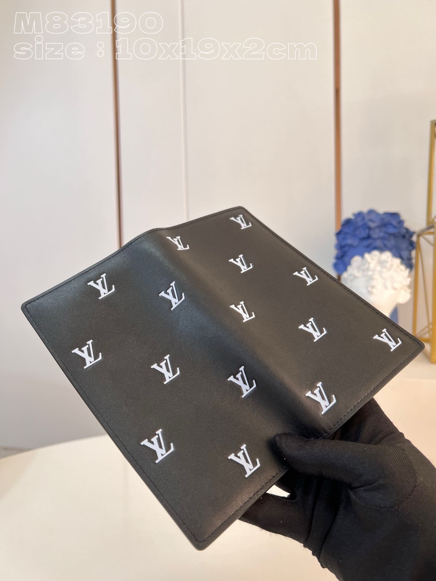 L0vis Vvtt0n M83190 Brazza Wallet