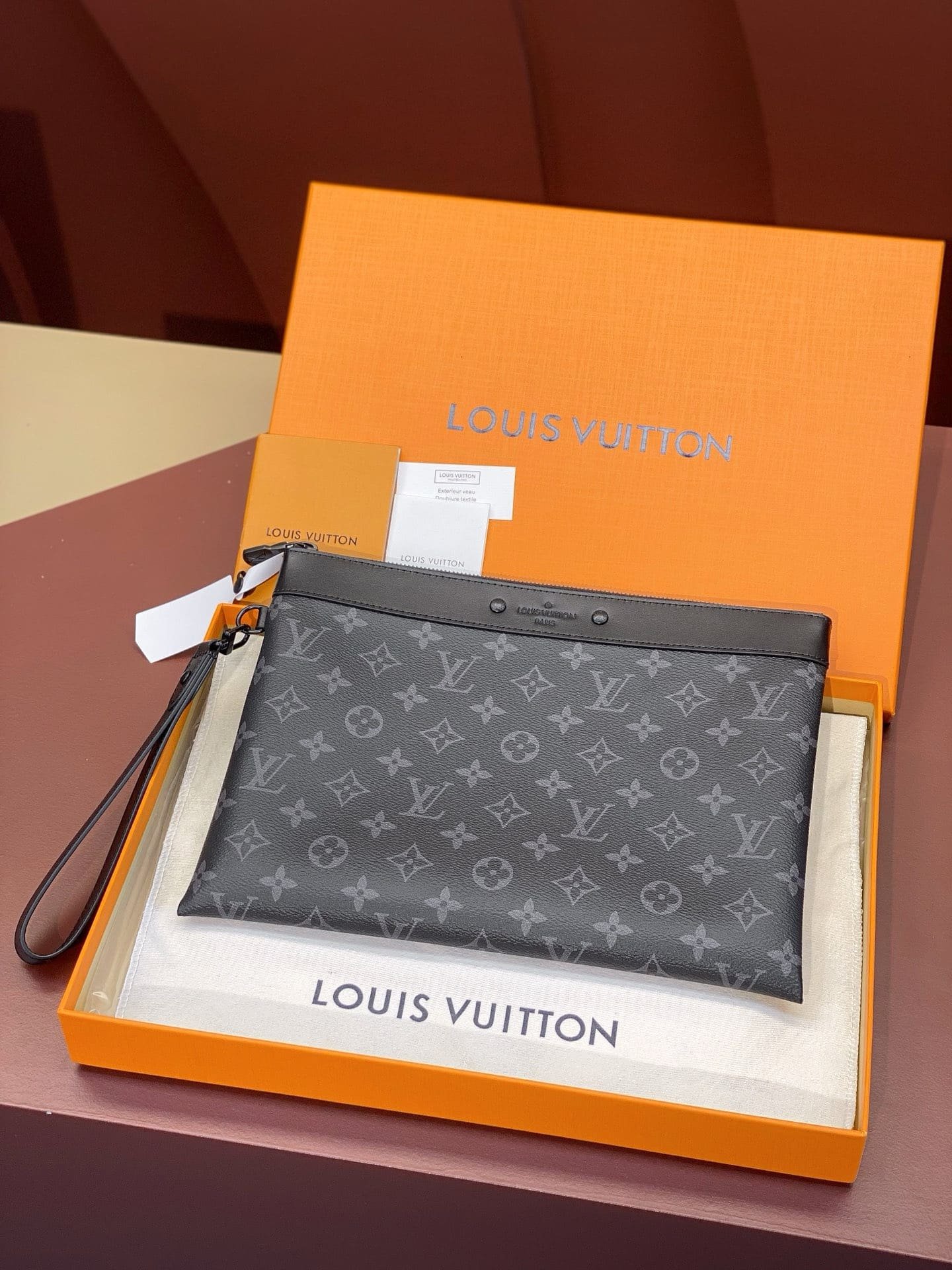 L0vis Vvtt0n M81569 Pochette To-Go
