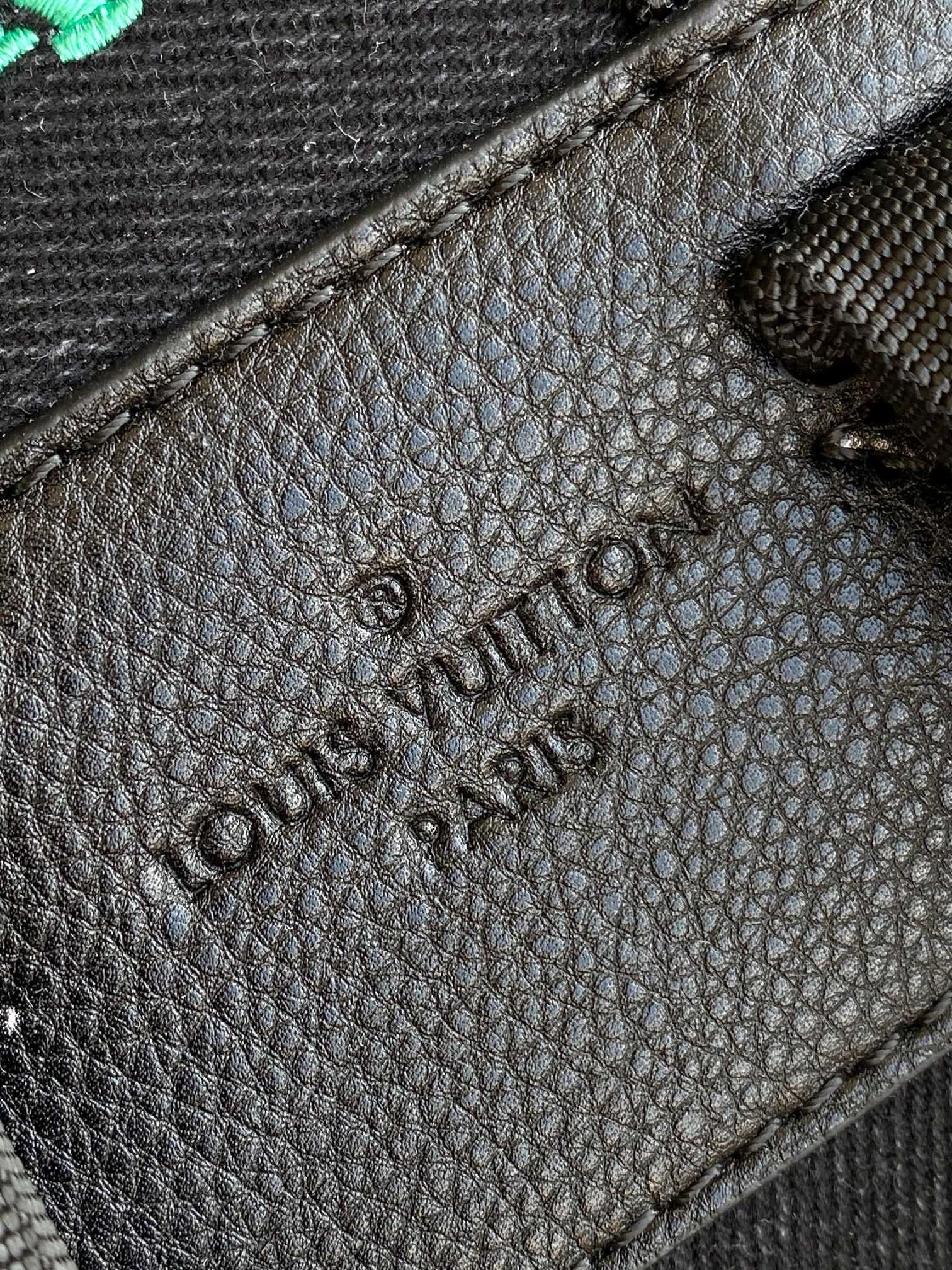 L0vis Vvtt0n M14135 Montsouris Backpack