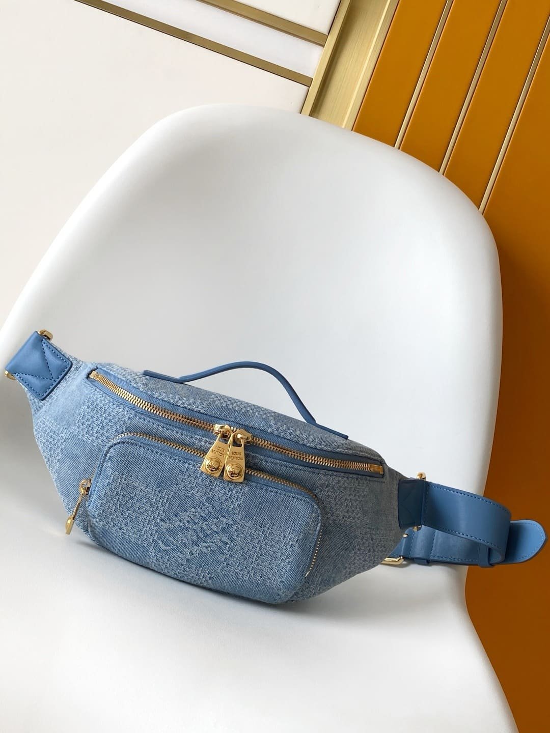 L0vis Vvtt0n N00205 Rush Bumbag
