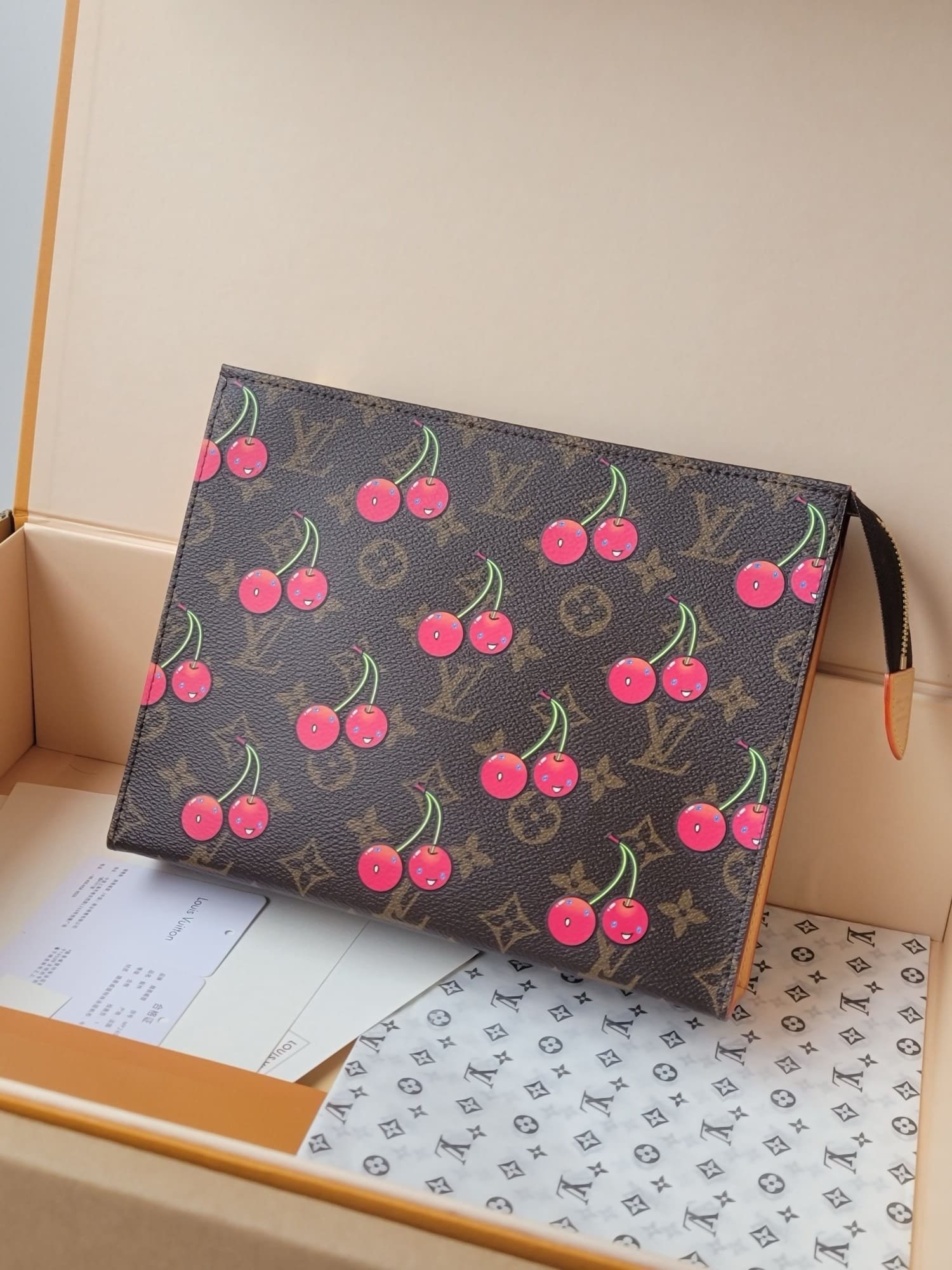 L0vis Vvtt0n M14372 LV x TM Toiletry Pouch
