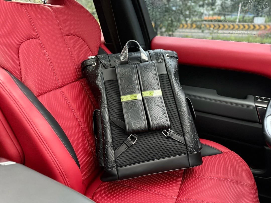 Gvc*1 GG Leather Logo Embossed Backpack