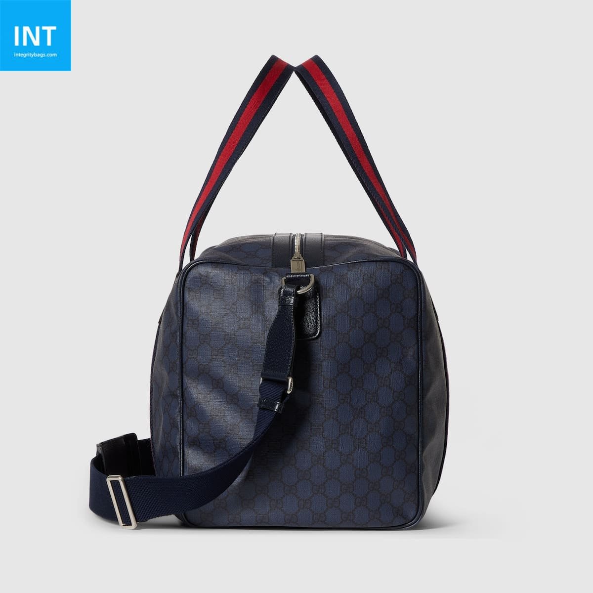 Gvc*1 Medium duffle bag with Web