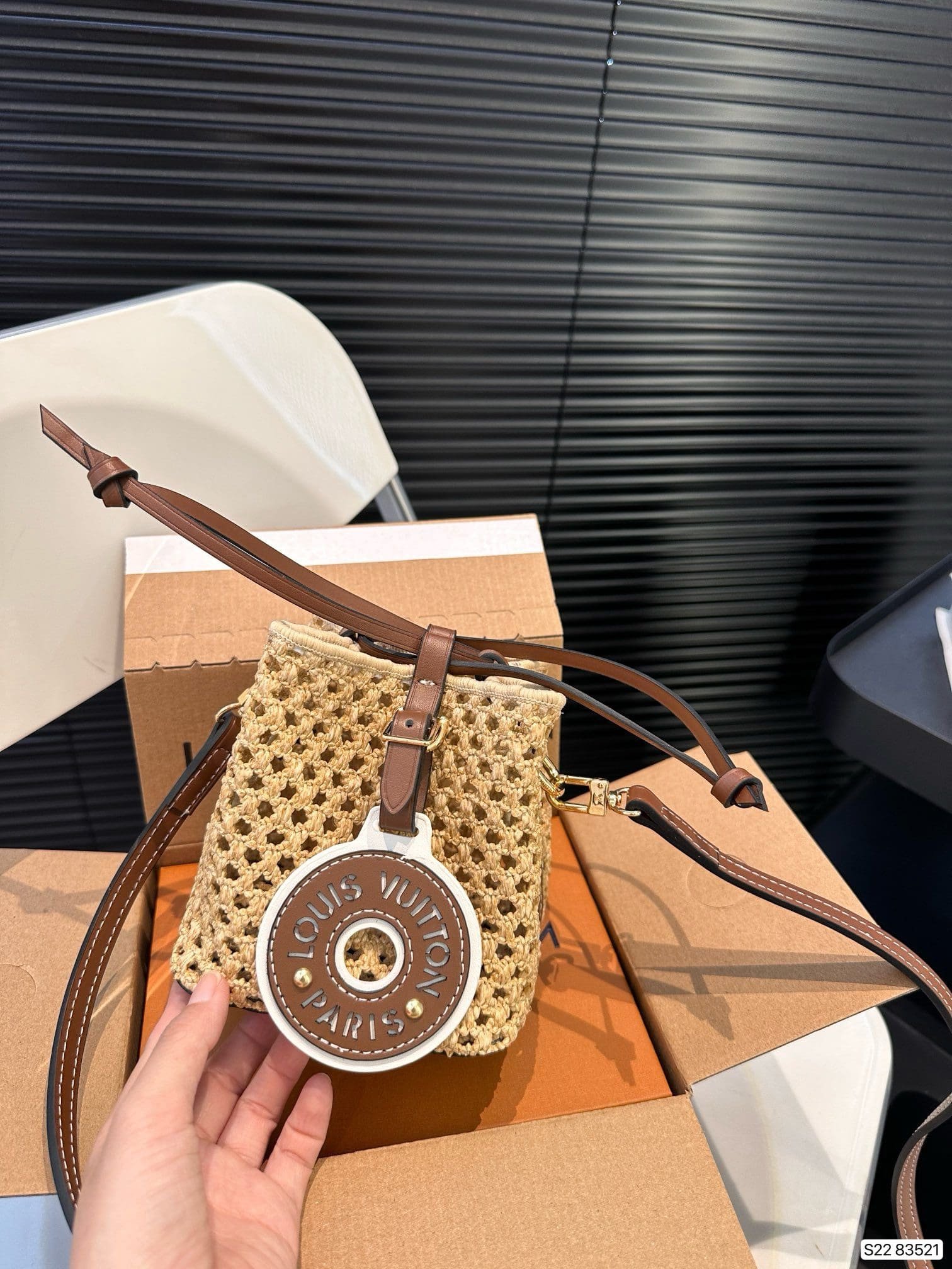 L0vis Vvtt0n M83521 Noé Purse