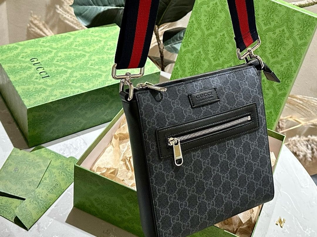 Gvc*1 BLACK MESSENGER