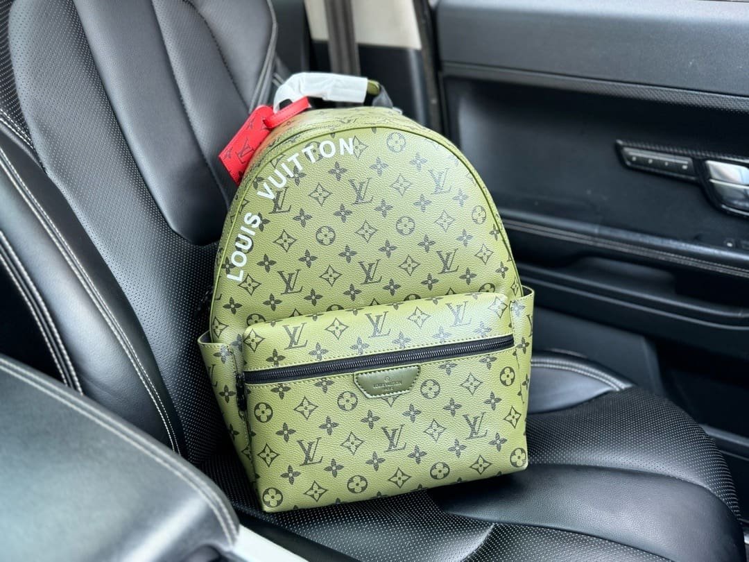 L0vis Vvtt0n Discovery Backpack PM M46802