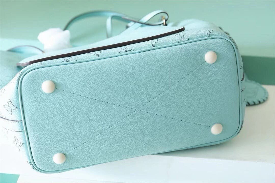 L0vis Vvtt0n M24930 BLOSSOM Small Bag