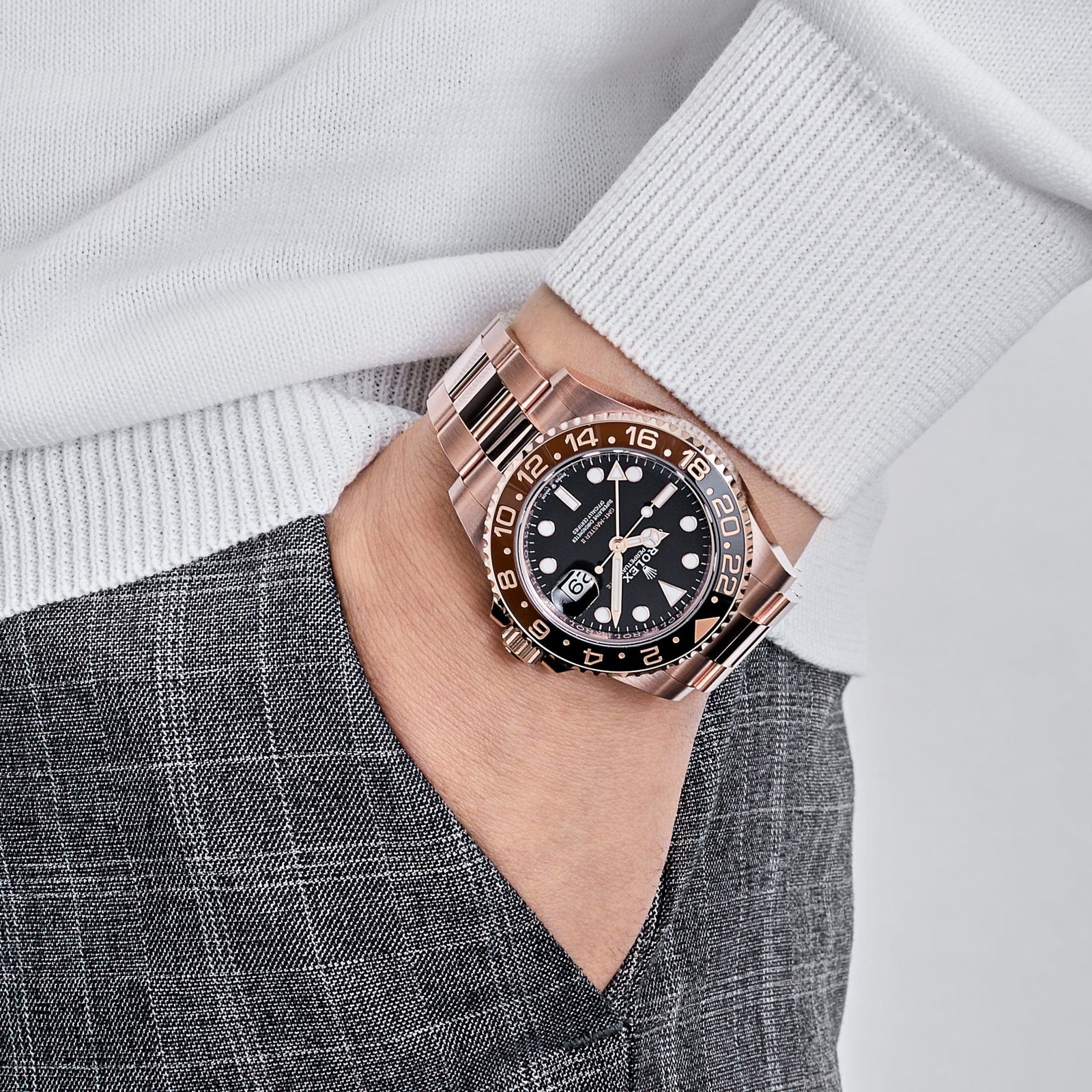 R01ex GMT-Master II 126715CHNR ‘Root Beer’ Rose Gold Black Dial (2019)