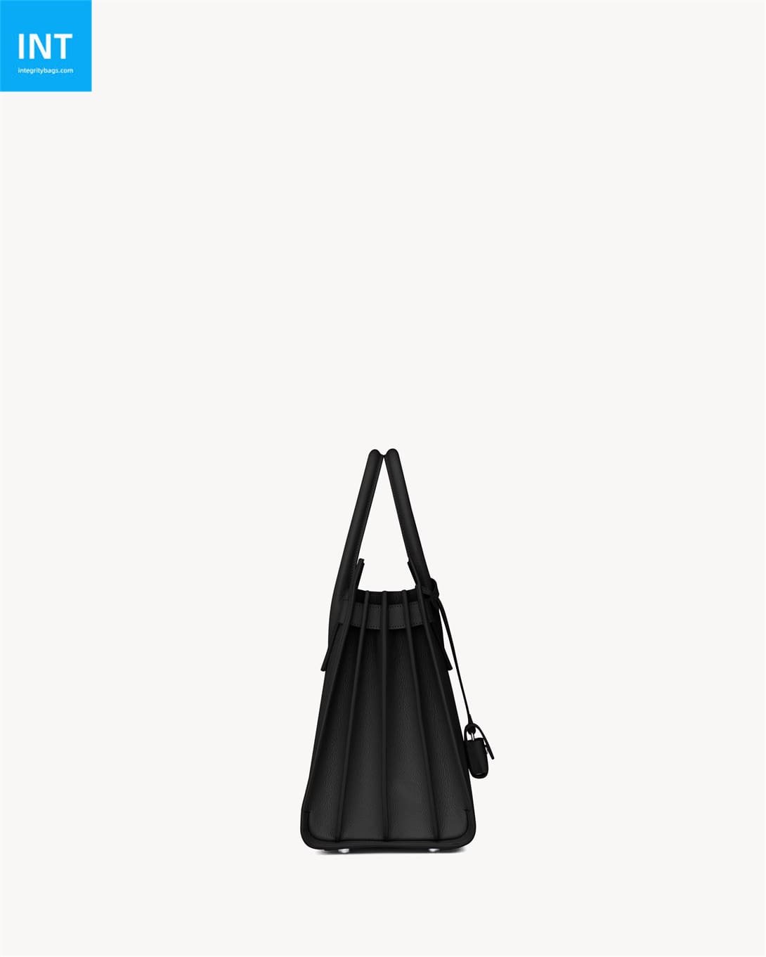 Sa1nt Lau*nt Small SAC DE JOUR bag in grained leather
