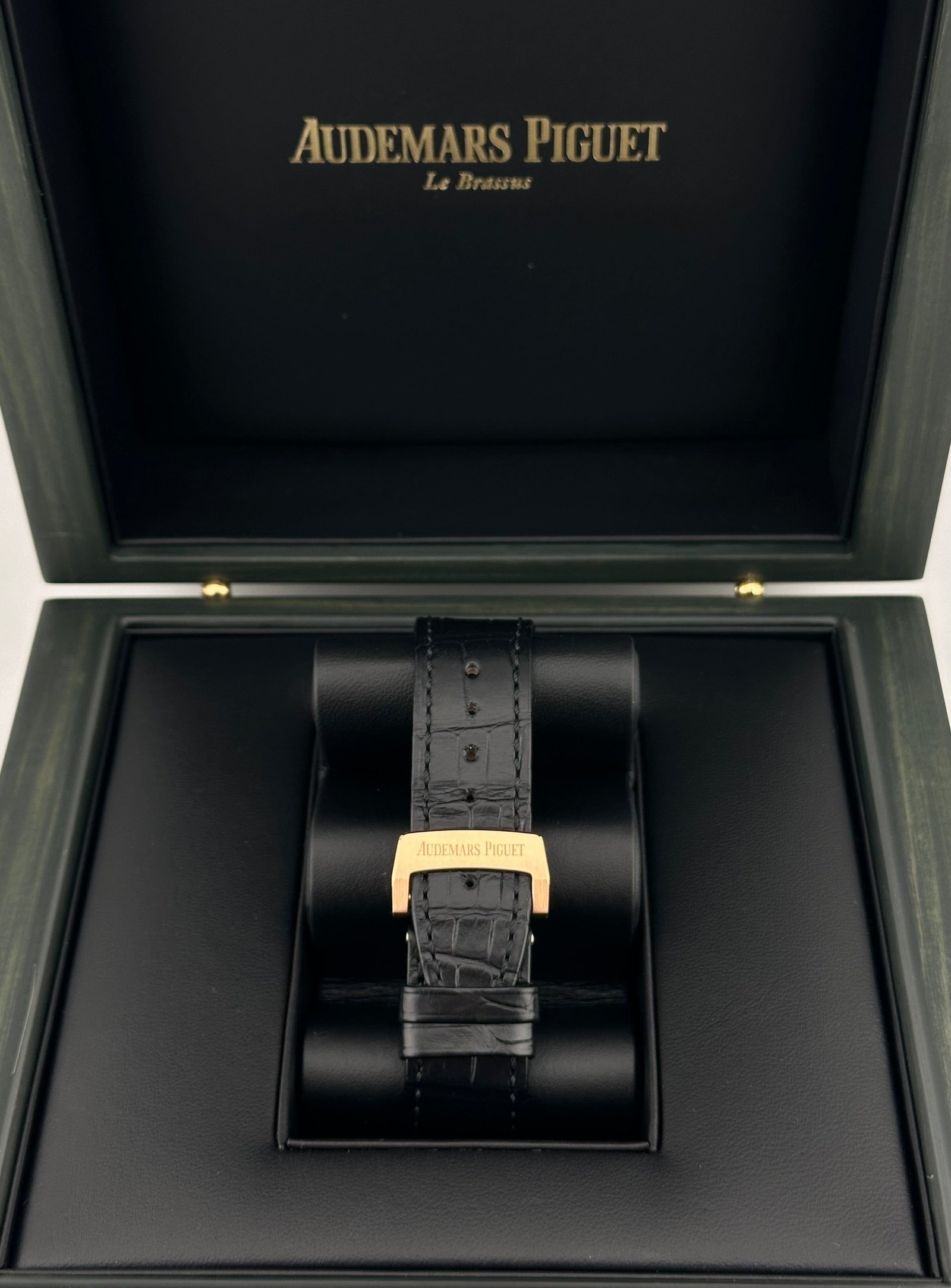 Audemars P1g*et Royal Oak 26240OR.OO.D002CR.02 Selfwinding Chronograph Black Dial