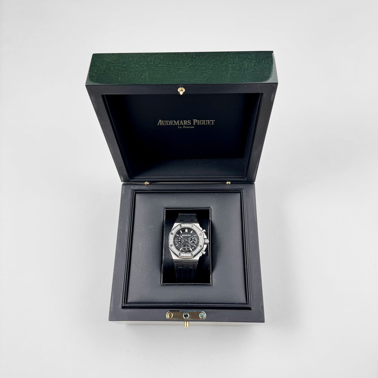 Audemars P1g*et Royal Oak Offshore 26231ST.ZZ.D002CA.01 ‘Lady’ Stainless Steel Black Dial D1am0nd Bezel (2018)