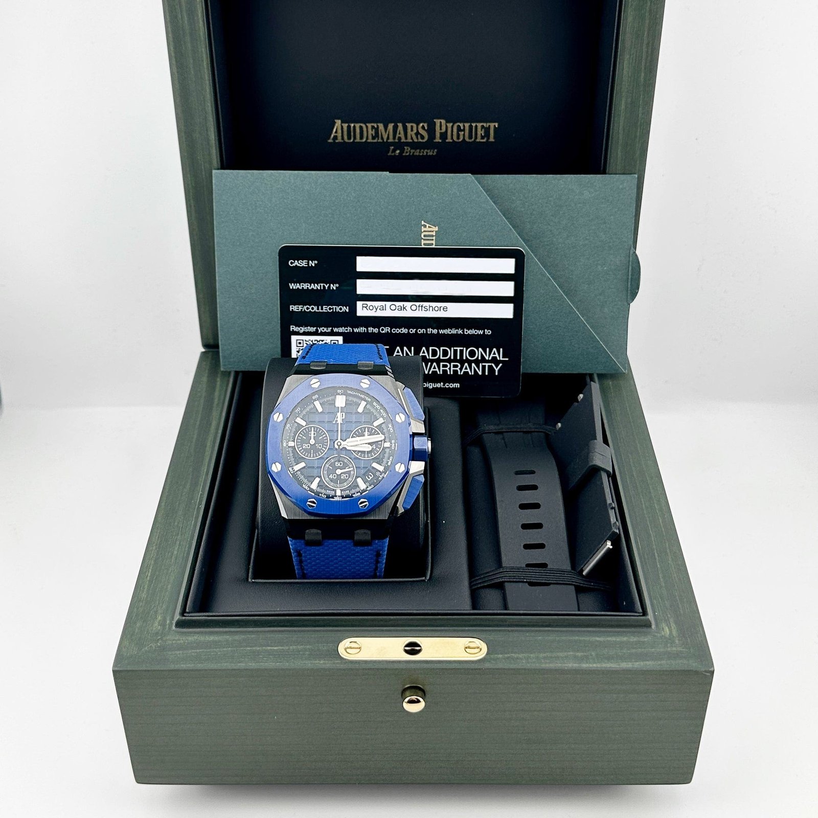 Audemars P1g*et Royal Oak Offshore 26420CE.OO.A043VE.01 Selfwinding Chronograph Black/Blue Ceramic (2023)