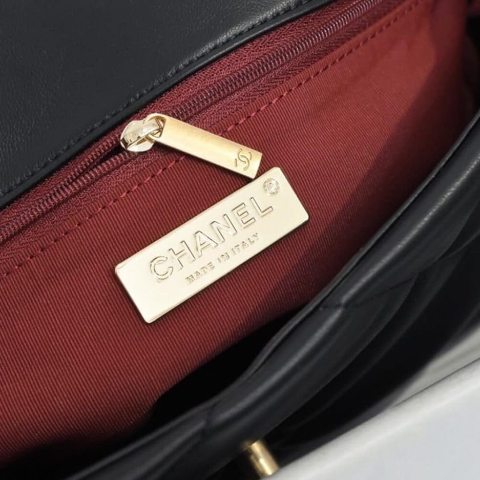 Ch**el 19 HANDBAG AS1160