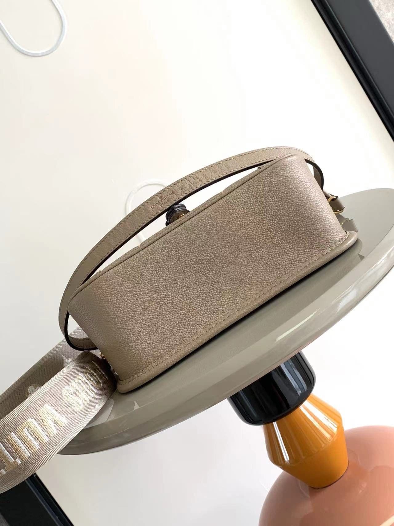 L0vis Vvtt0n M46583 Diane