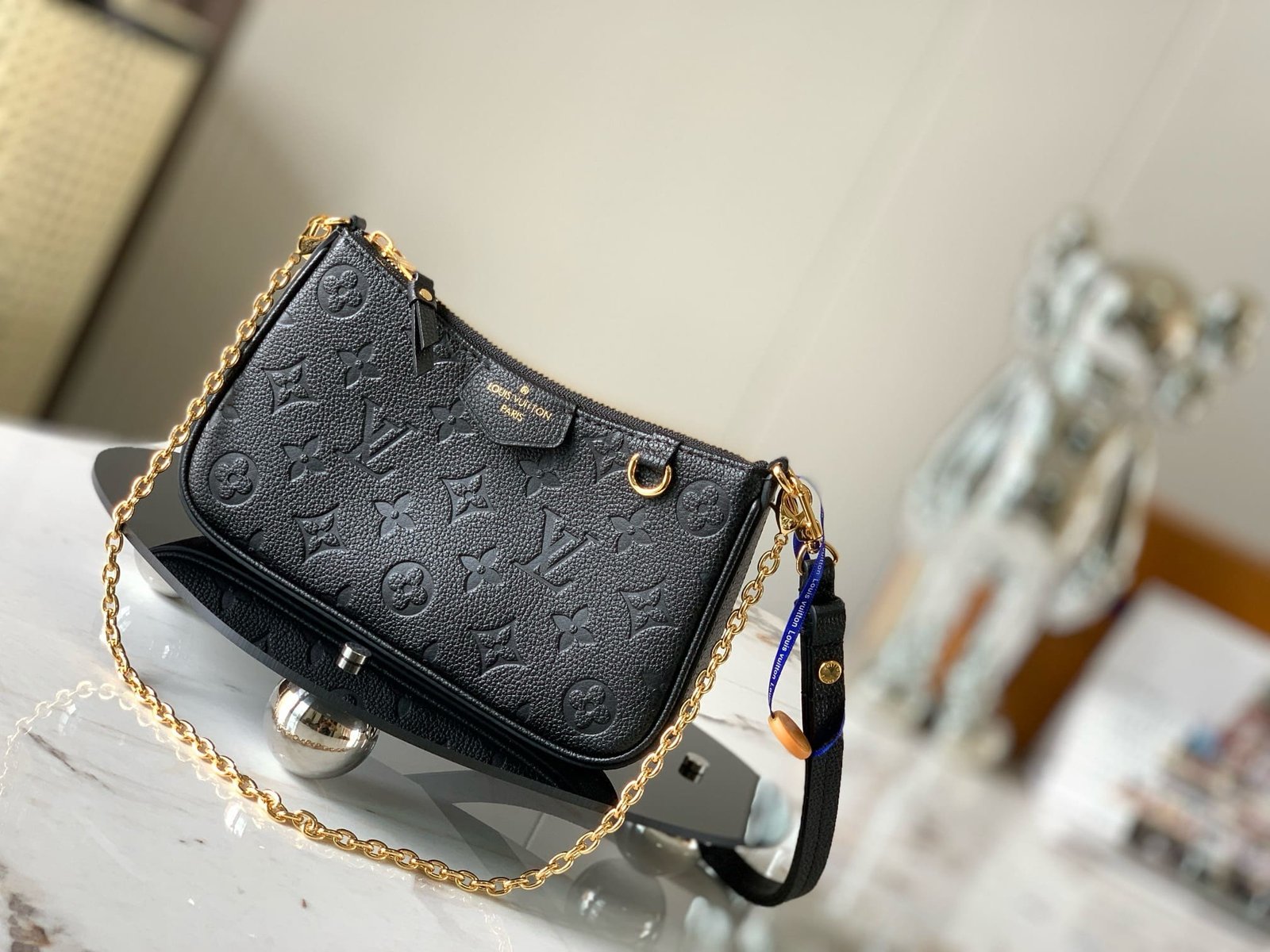 L0vis Vvtt0n M80349 Easy Pouch On Strap