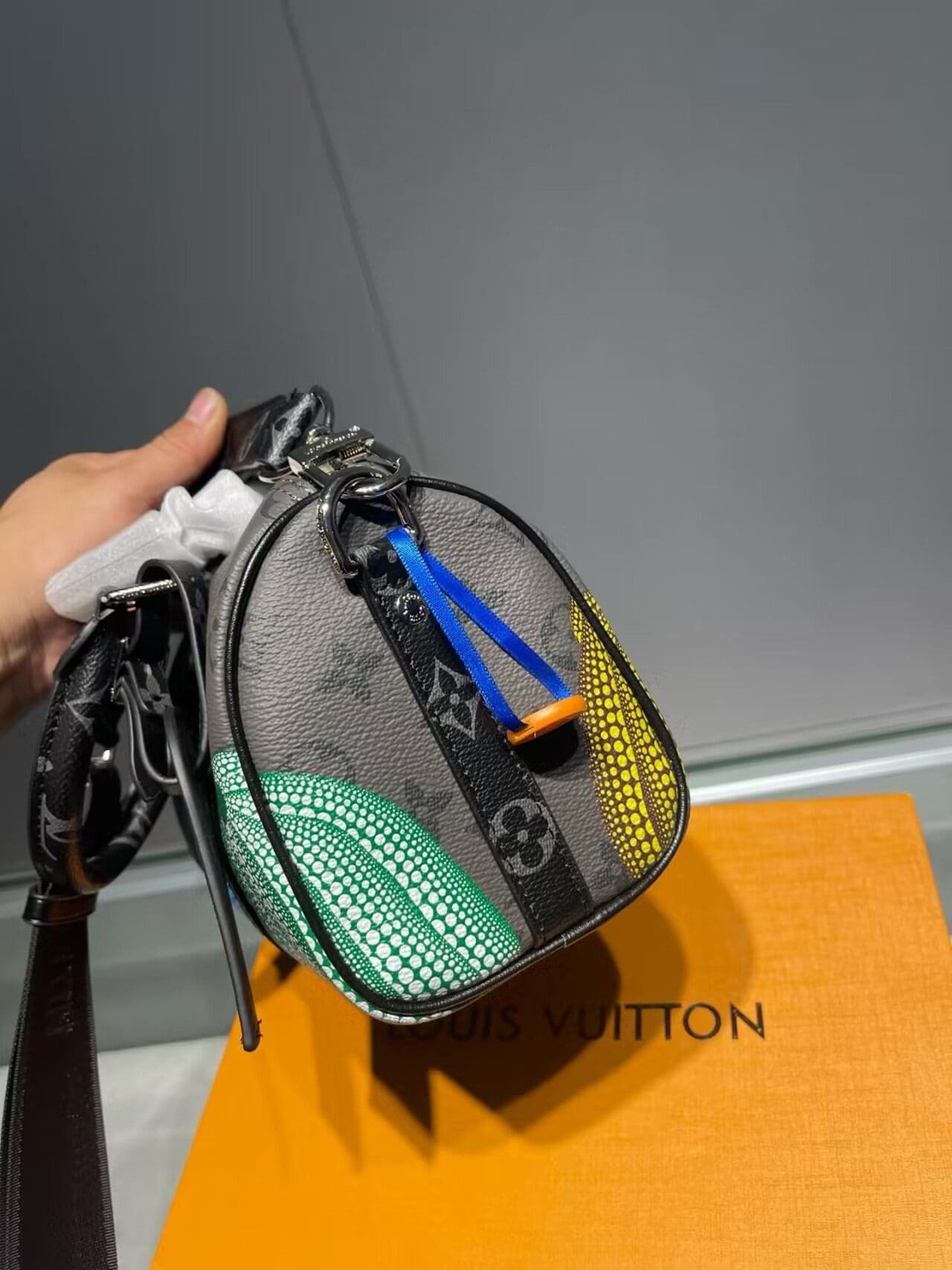 L0vis Vvtt0n Kusama Reverse Monogram Eclipse Keepall 25