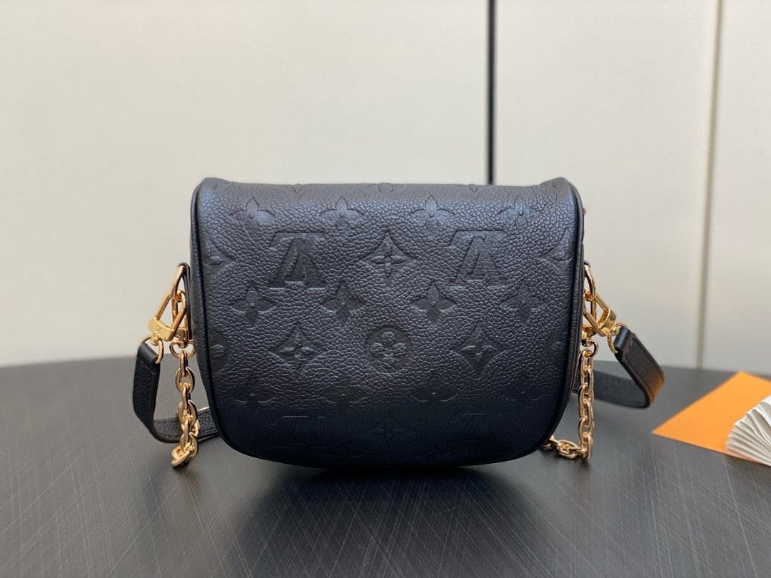 L0vis Vvtt0n M46917 Mini Bumbag