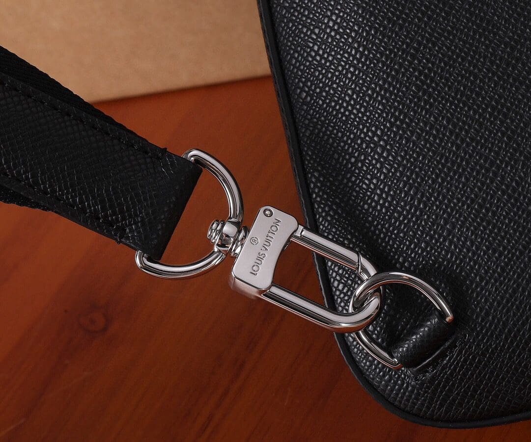L0vis Vvtt0n M30863 Avenue Slingbag NM