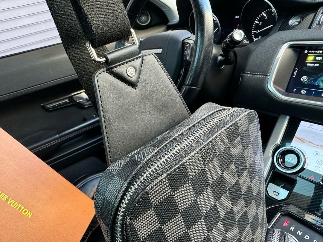 L0vis Vvtt0n Avenue Slingbag N41719