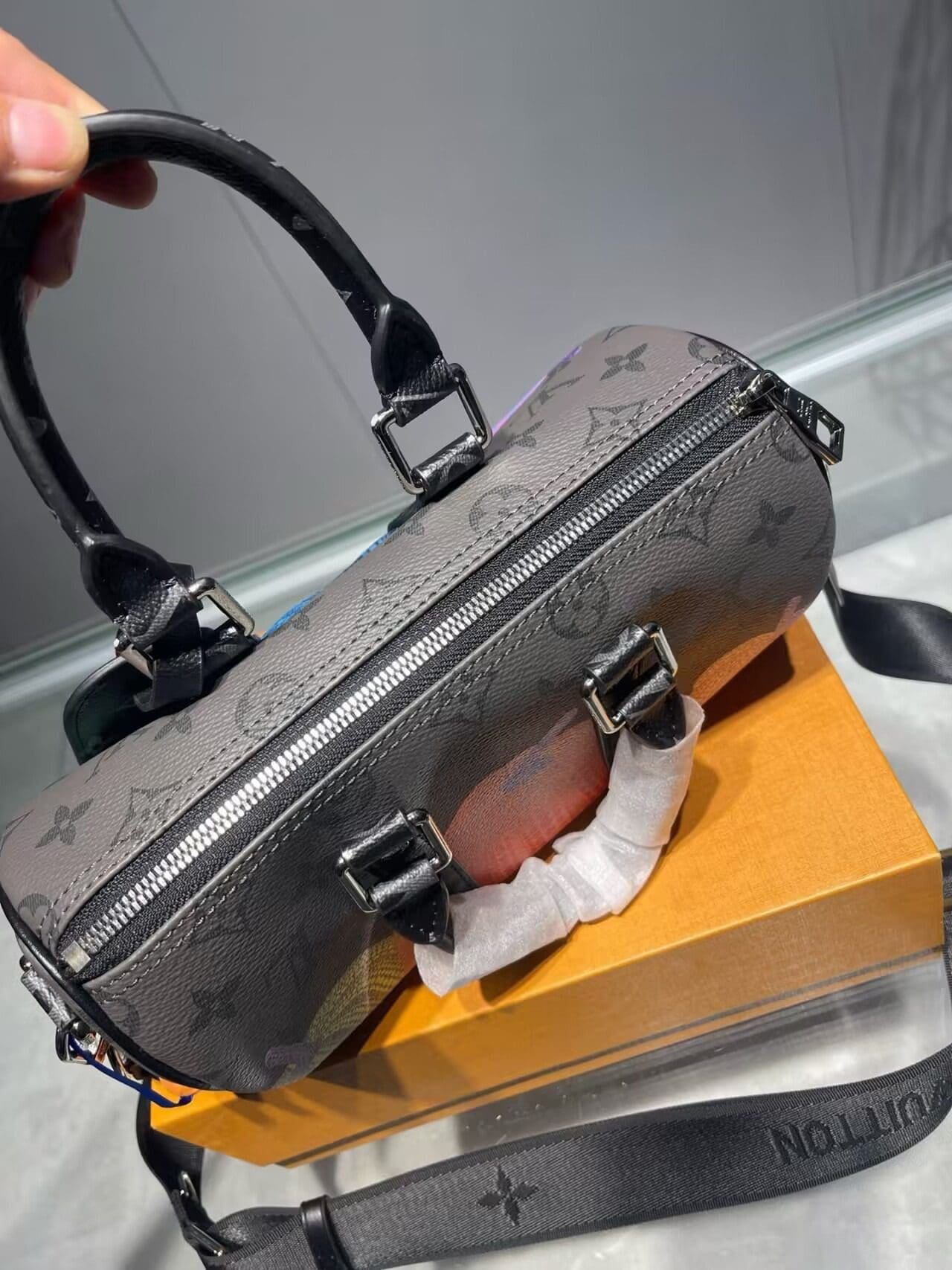 L0vis Vvtt0n Kusama Reverse Monogram Eclipse Keepall 25