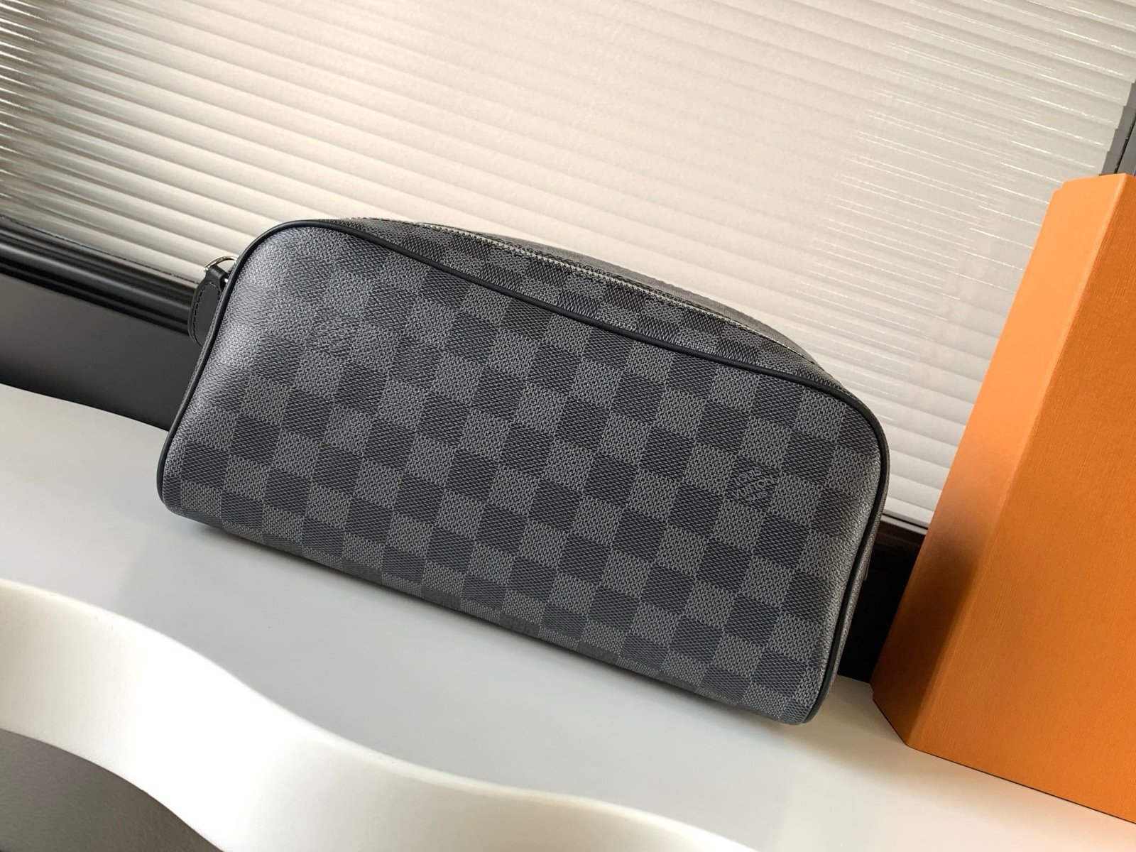 L0vis Vvtt0n N40127 DOPP toiletry bag