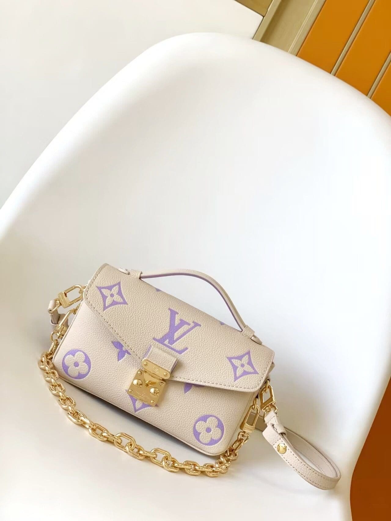 L0vis Vvtt0n M23940 Pochette Métis East West