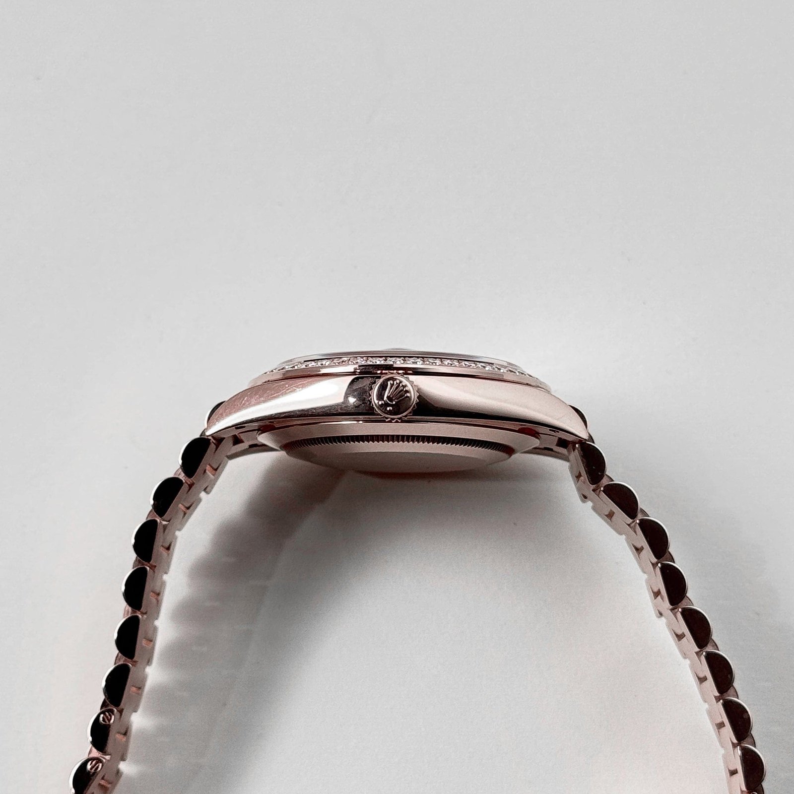 R01ex Day-Date 40 228345RBR Rose Gold Eisenkiesel Dial D1am0nd Bezel (2023)