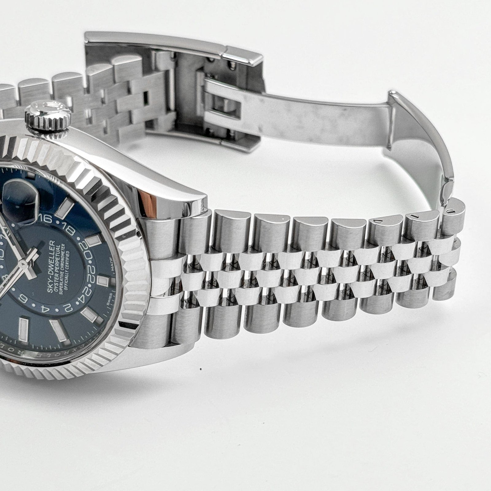 R01ex Sky-Dweller 326934 Stainless Steel Blue Dial Jubilee (2022)