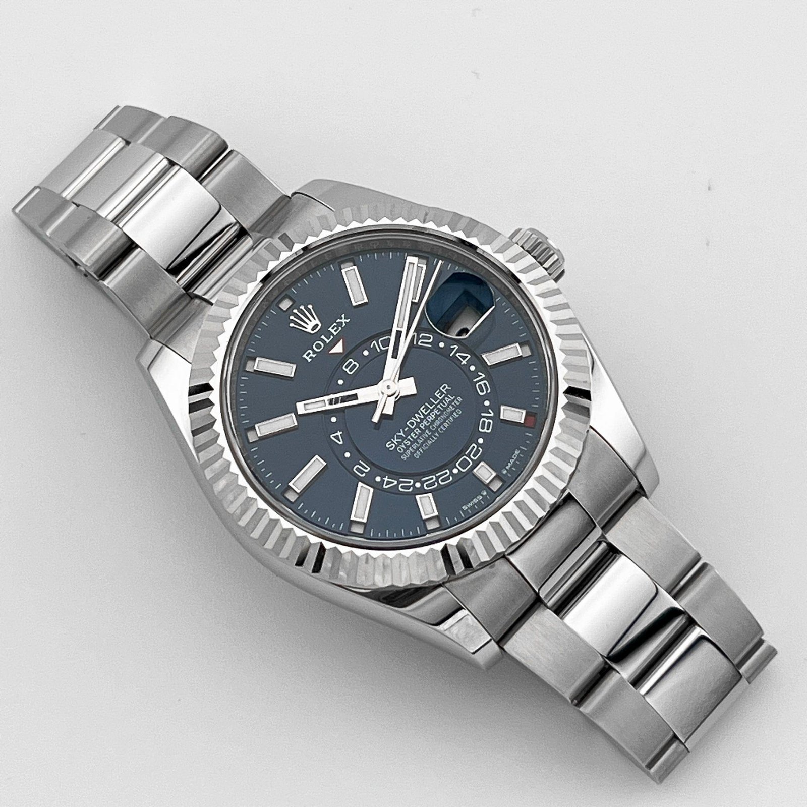 R01ex Sky-Dweller 336934 Stainless Steel Blue Dial Oyster (2024)
