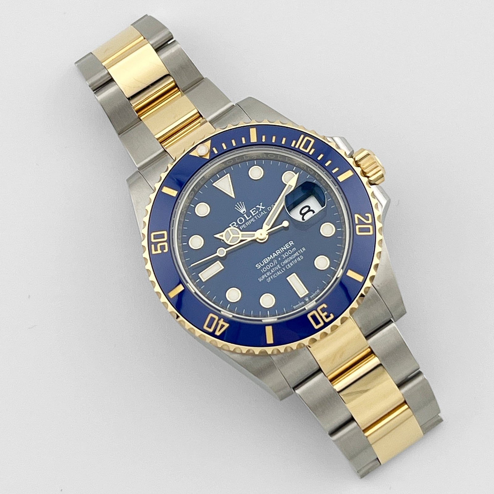 R01ex Submariner Date 126613LB Stainless Steel Yellow Gold Blue Dial (2022)