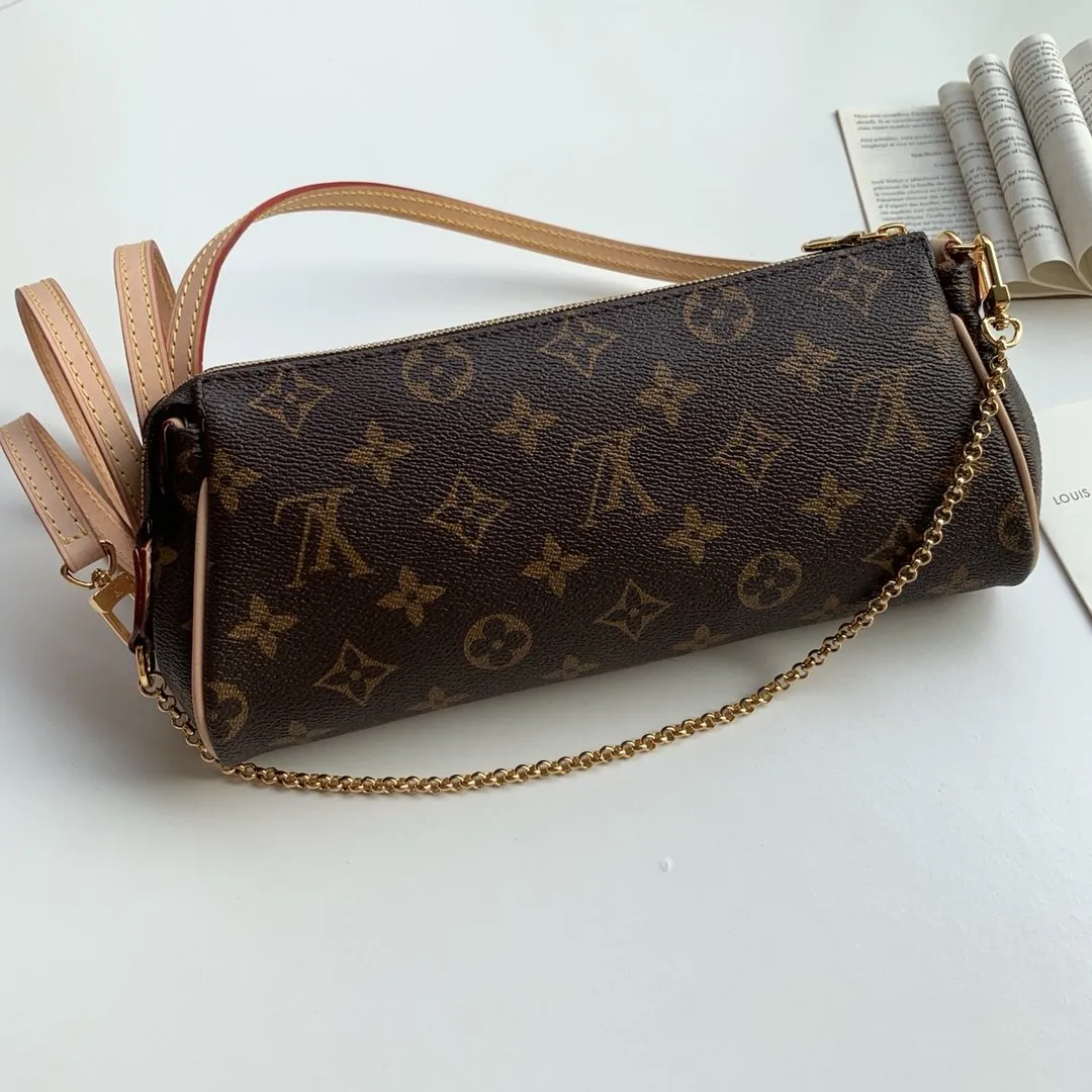 L0vis Vvtt0n EVA HANDBAG WALLET ON CHAIN M95567