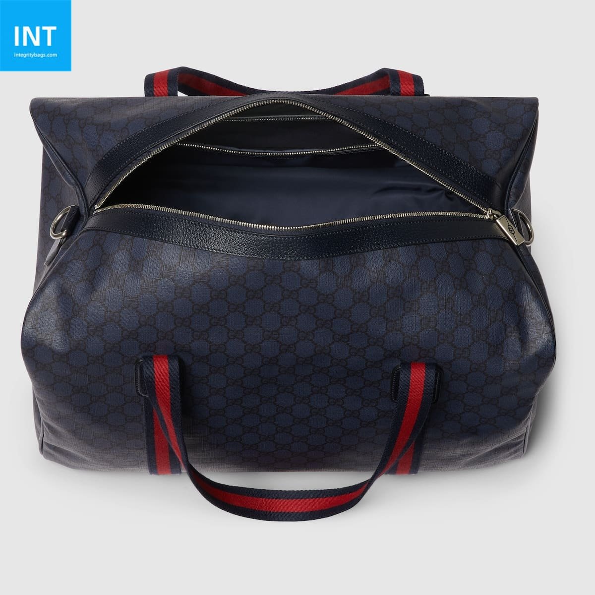 Gvc*1 Medium duffle bag with Web