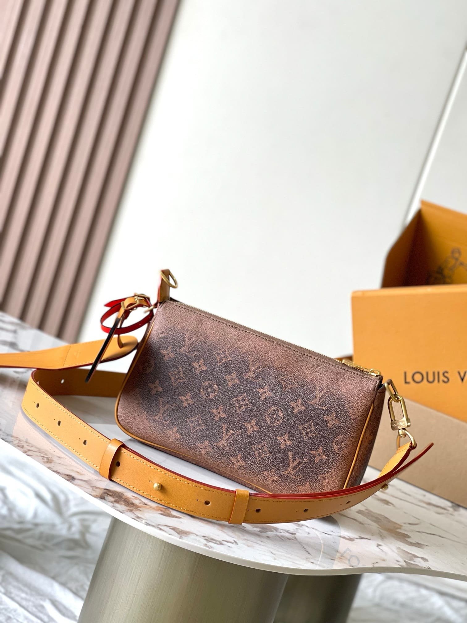 L0vis Vvtt0n M11623 Pochette Accessoire XL