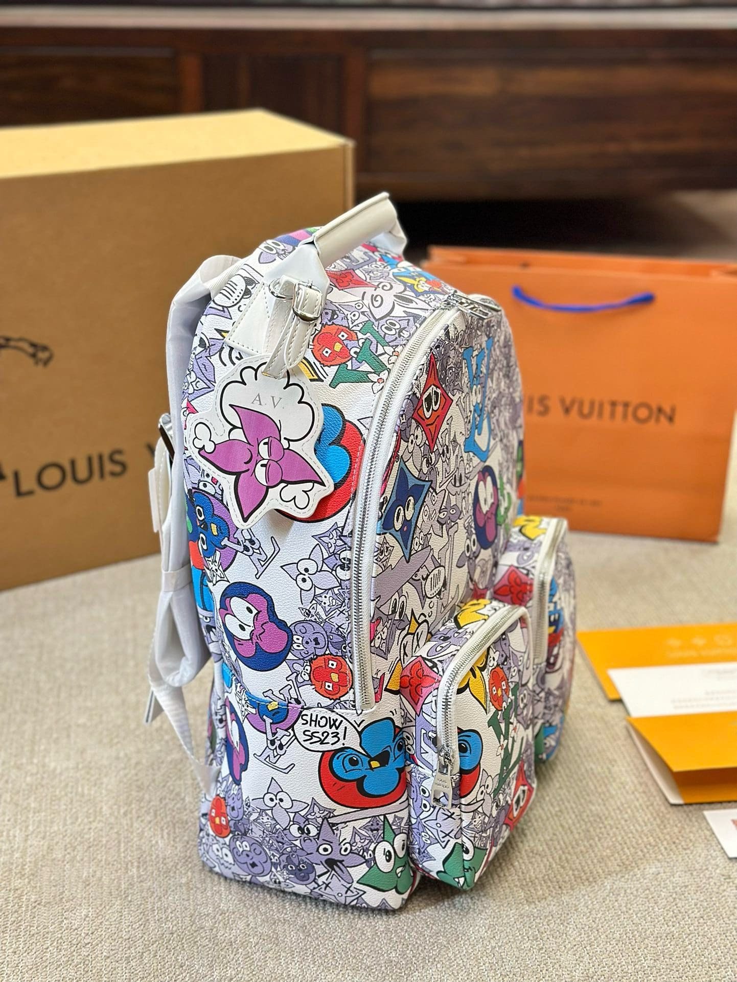 L0vis Vvtt0n Multipocket Backpack Limited Edition Monogram Comics Canvas